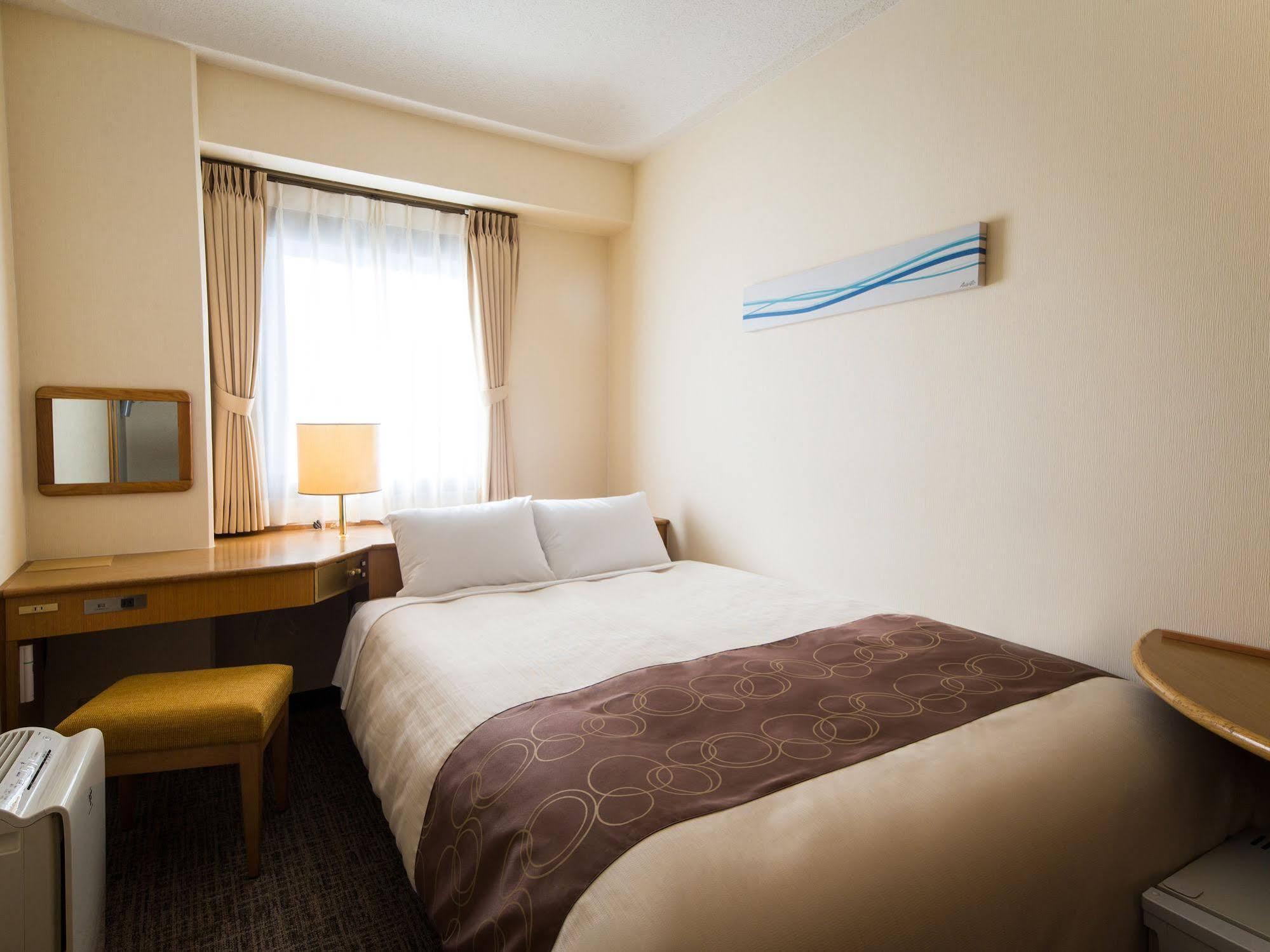 Osaka Umeda Os Hotel Екстер'єр фото